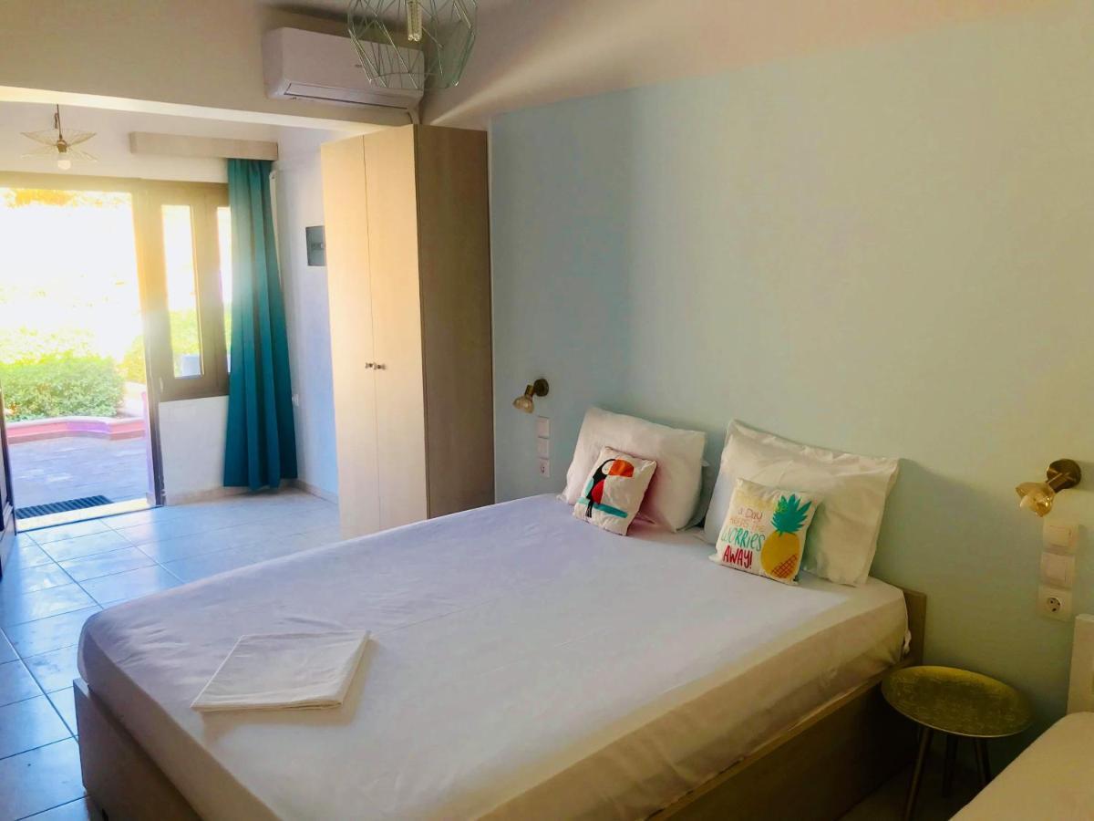 Golden View Apartments Myrina Limnos ภายนอก รูปภาพ
